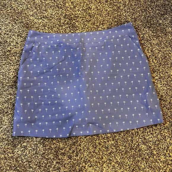 Vineyard Vines performance skort palm tree size large - Picture 2 of 2